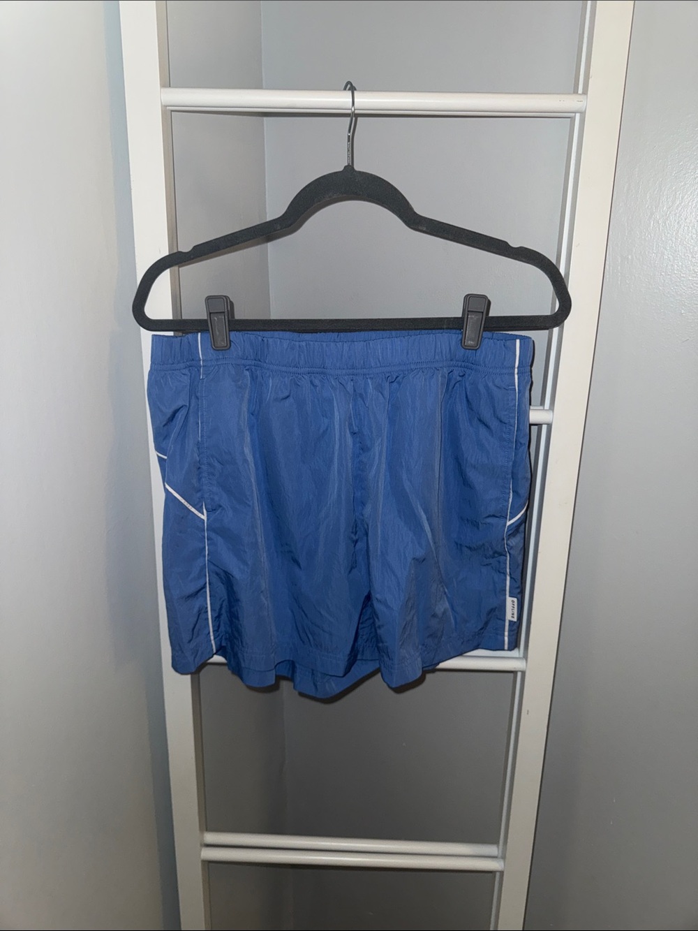 Women’s Athletic Training Shorts in Blue with Contrast Piping